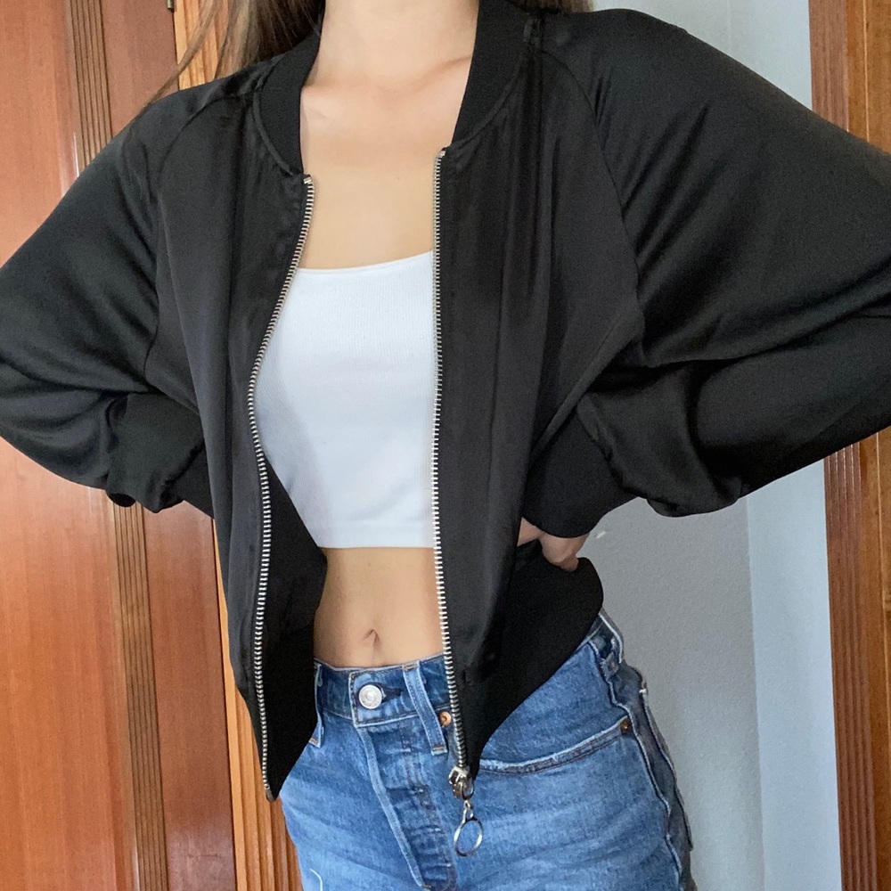 Forever 21 Bomber Jacket Black size Large